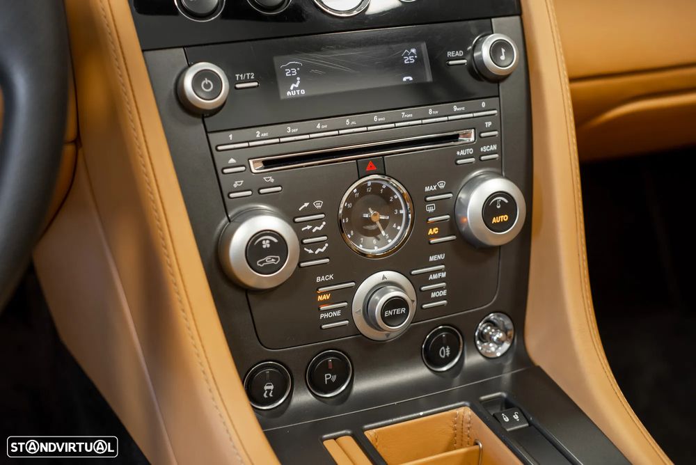 Aston Martin Vantage Roadster V8 Sportshift - 21
