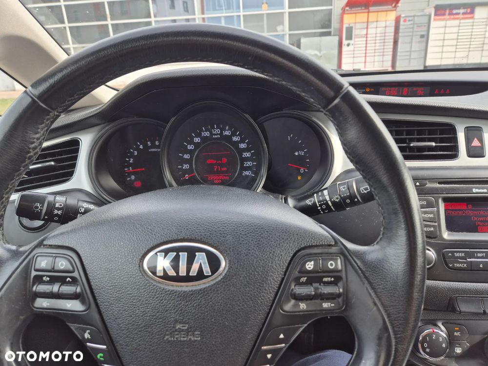 Kia Ceed - 21