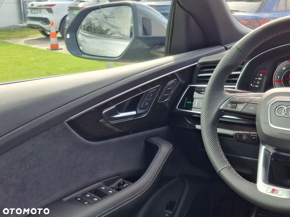 Audi Q8 - 19