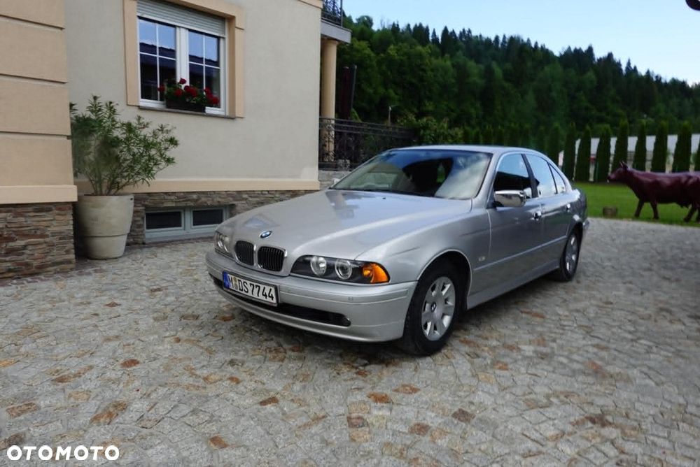 BMW Seria 5 520i Touring Edition Lifestyle - 1