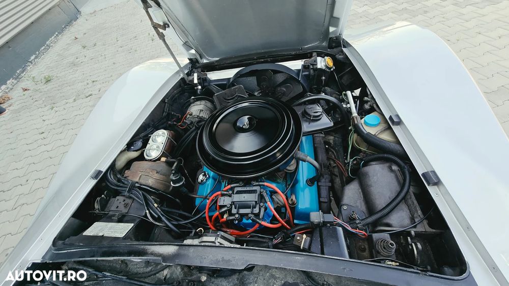 Chevrolet Corvette - 19