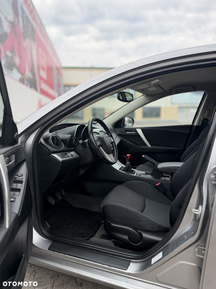 Mazda 3 - 5