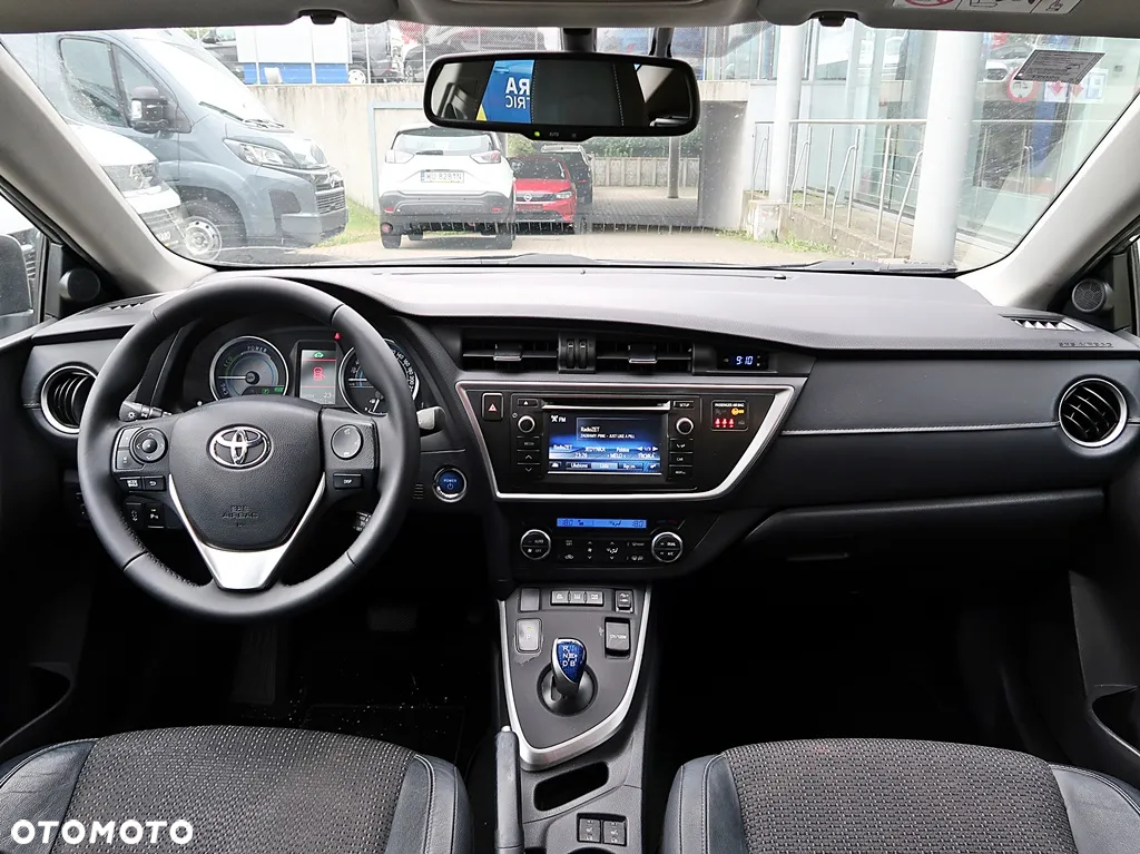 Toyota Auris 1.8 HSD Prestige - 6