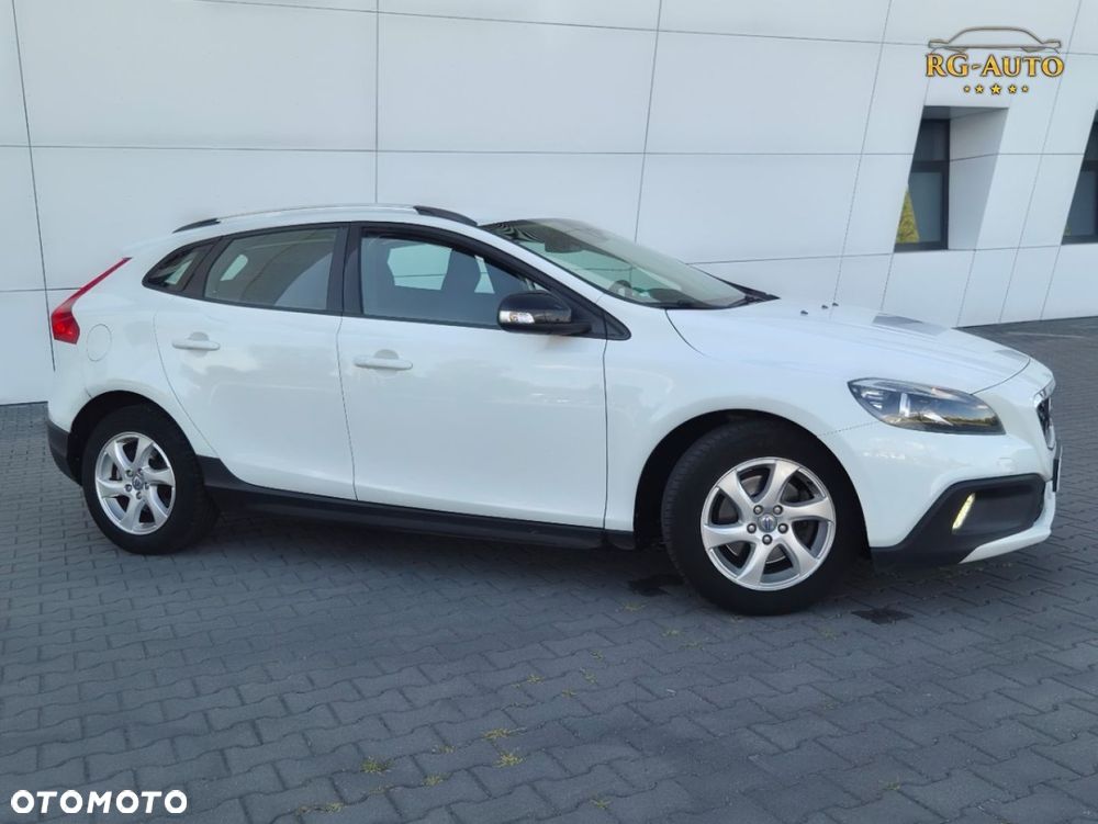 Volvo V40 Cross Country - 4