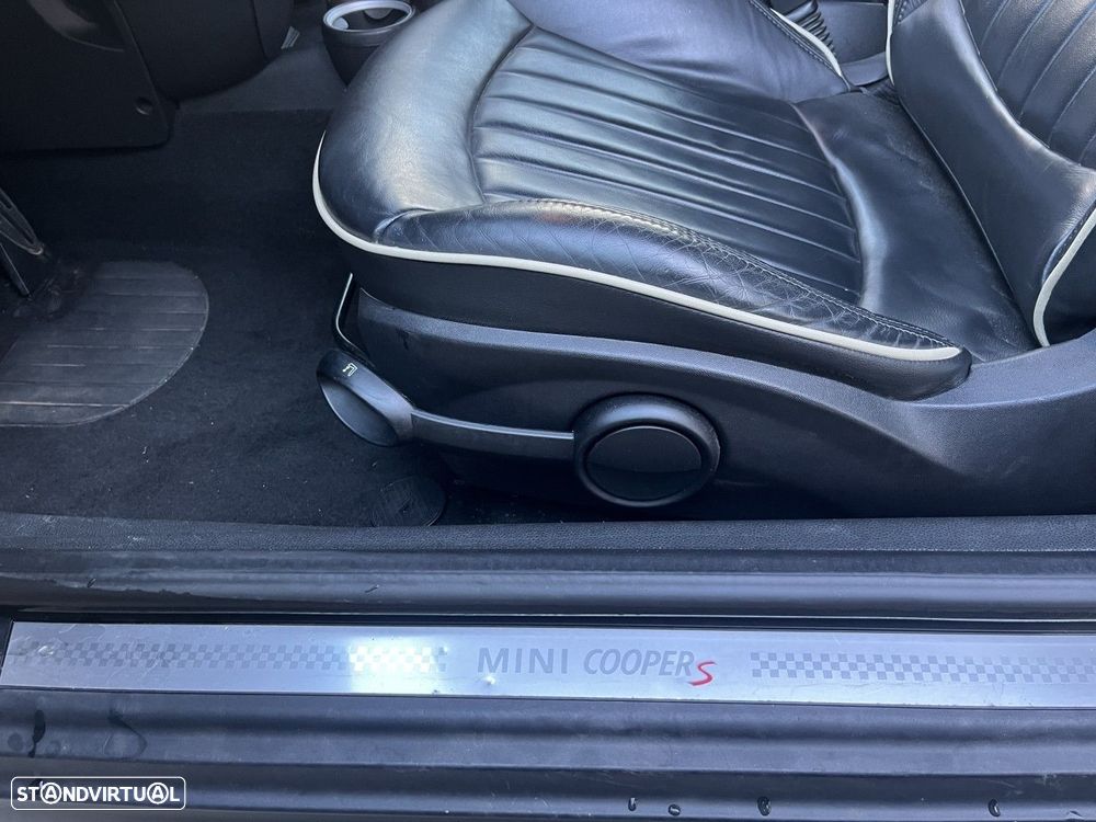 MINI Cabrio Cooper SD - 25