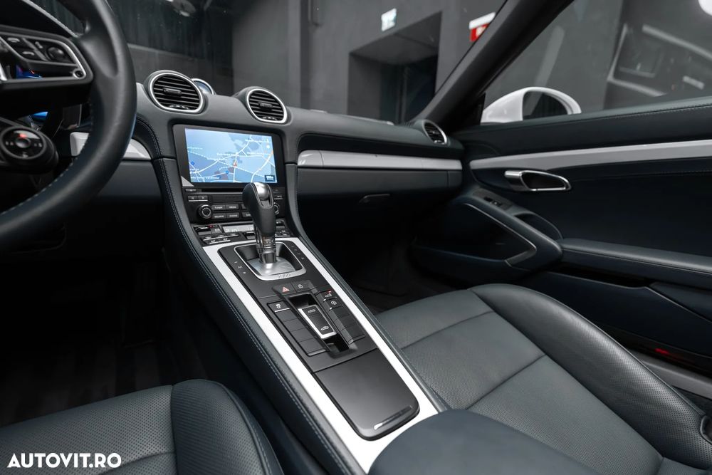 Porsche Boxster 718 PDK - 18