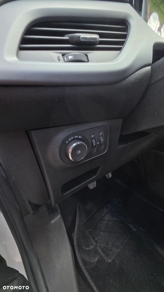 Opel Corsa 1.3 CDTI Cosmo EcoFLEX S&S - 12