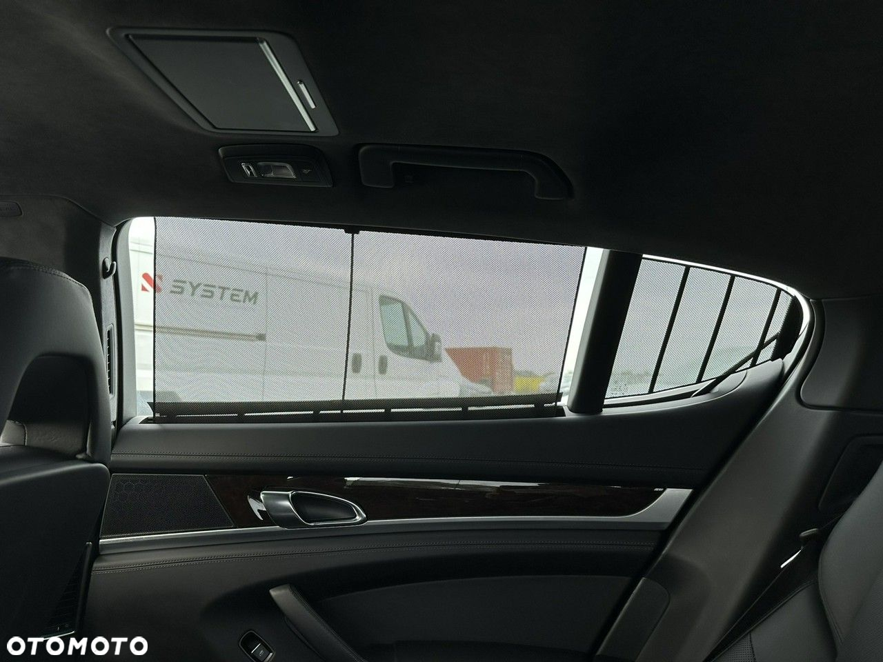 Porsche Panamera Turbo Executive - 35