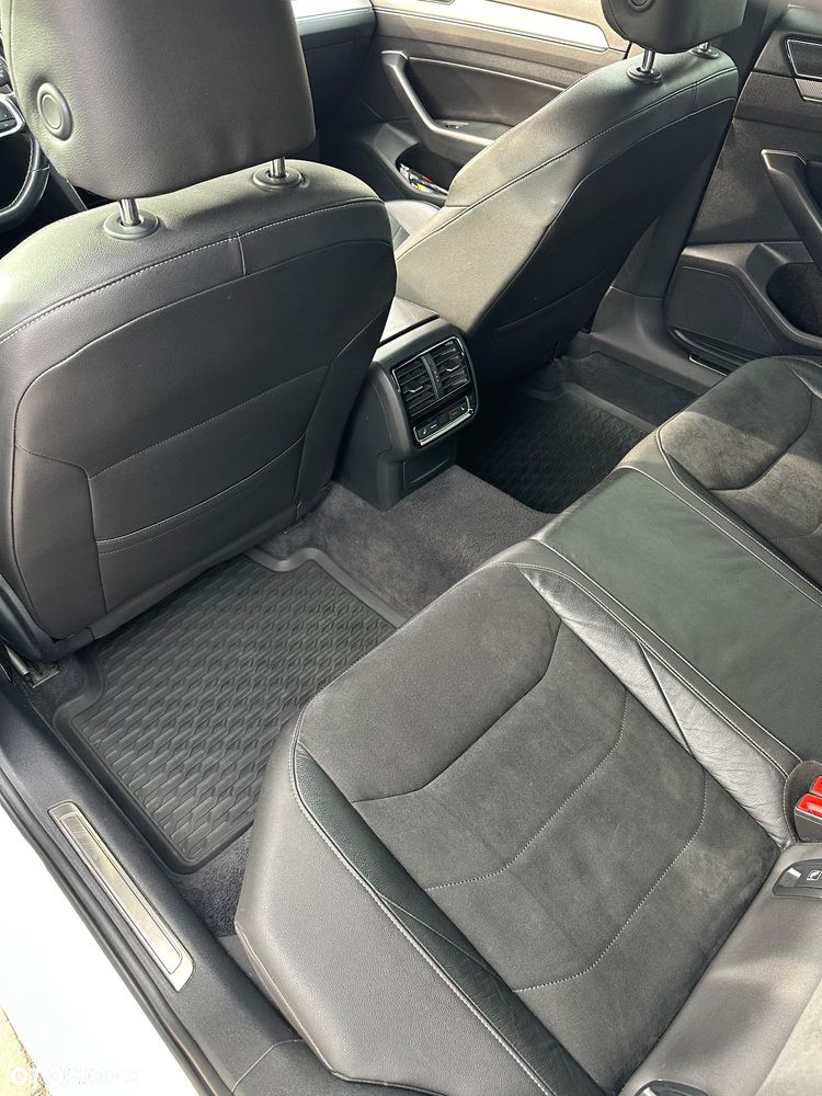 Volkswagen Arteon 2.0 TDI SCR R-Line DSG - 25