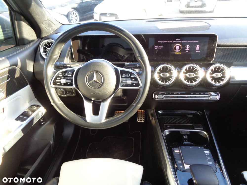 Mercedes-Benz GLB 250 4Matic 8G-DCT Special Edition - 16