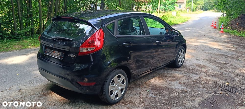 Ford Fiesta 1.25 Celebration - 3