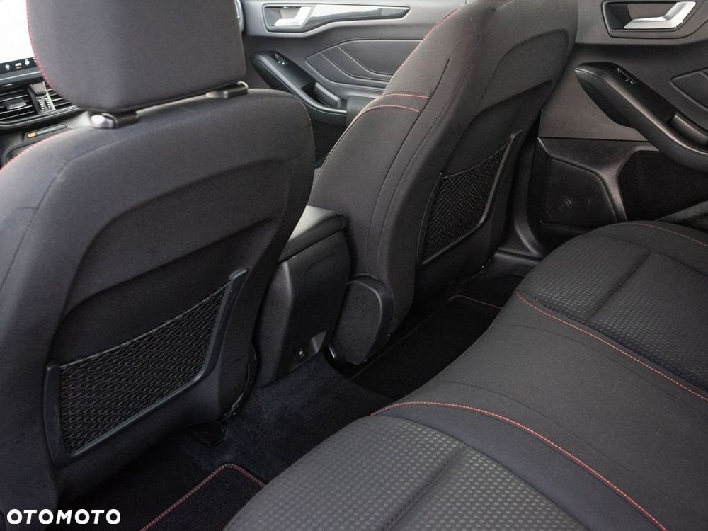 Ford Focus - 24