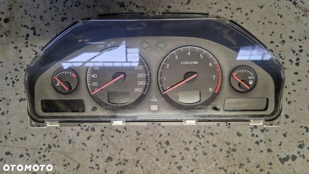 VOLVO  V70 II 2.4i LICZNIK ZEGAR 9499668 - 1