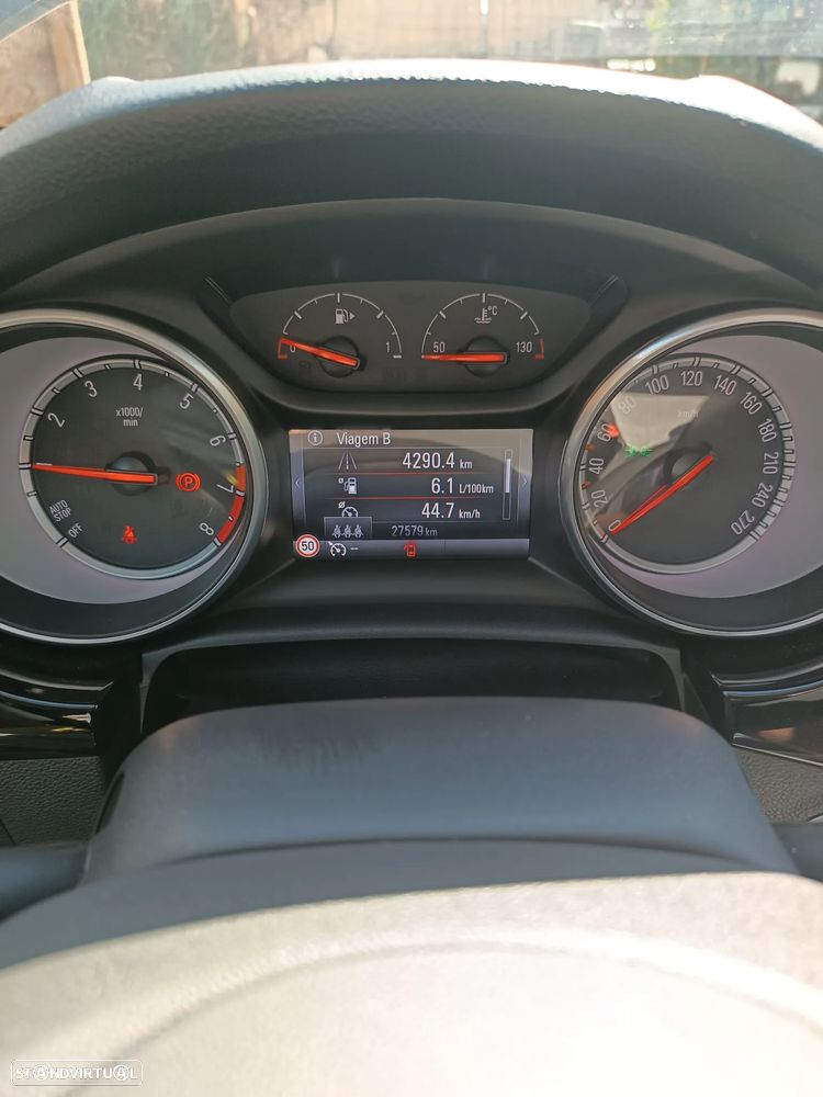 Opel Astra Sports Tourer - 14