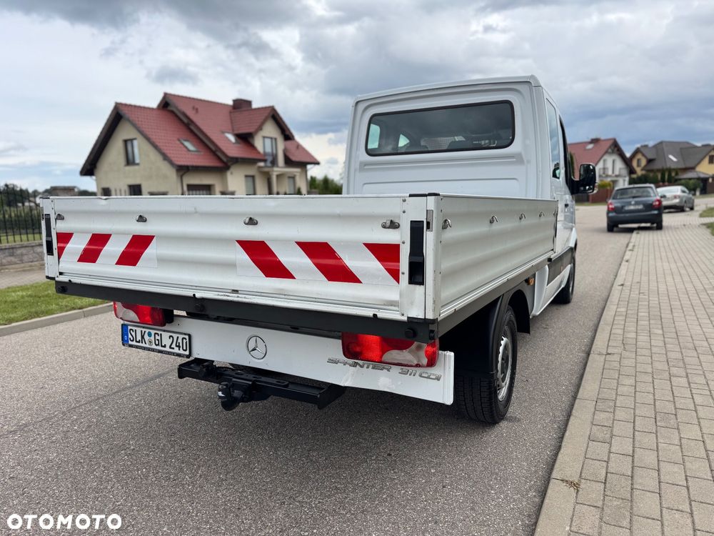 Mercedes-Benz Sprinter - 13