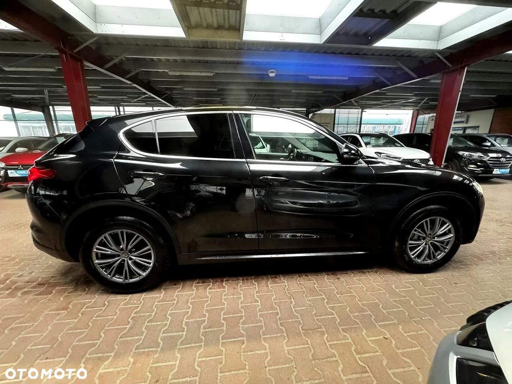 Alfa Romeo Stelvio 2.0 Turbo Sprint Q4 - 8