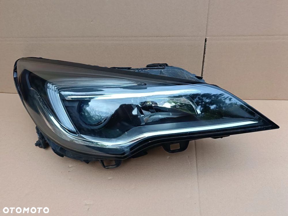 Lampa przednia prawa LED Opel Astra K V 5 reflektor 39047199 - 1