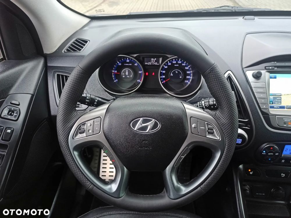 Hyundai ix35 1.7 CRDi 2WD Fifa World Cup Edition - 23