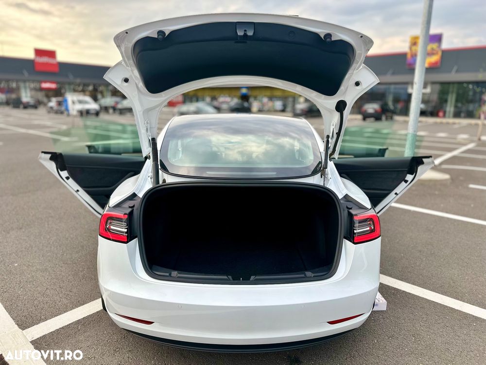 Tesla Model 3 RWD - 7