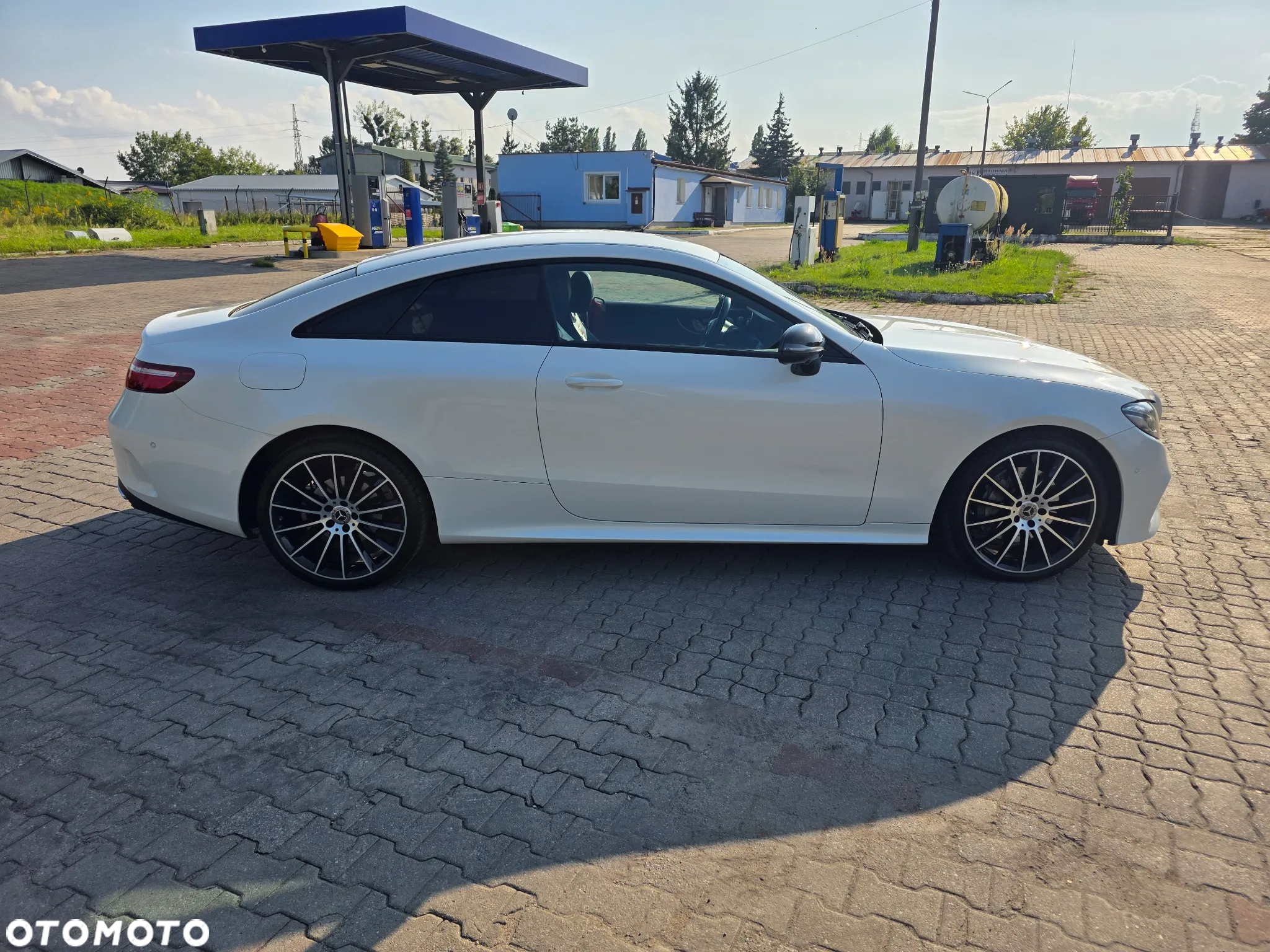 Mercedes-Benz Klasa E 220 d Coupe 4-Matic 9G-TRONIC - 5
