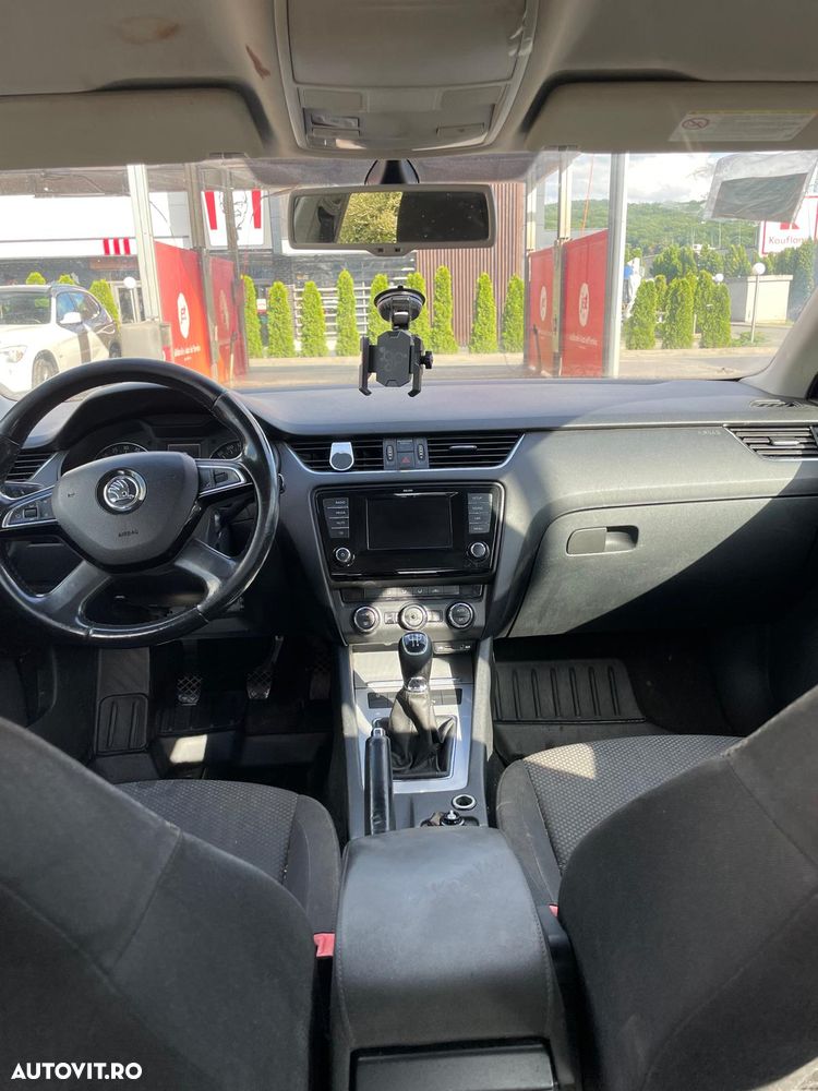 Skoda Octavia 1.6 TDI Active - 8