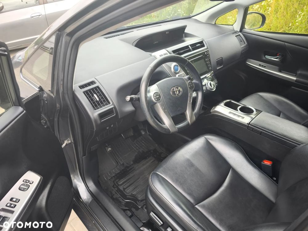 Toyota Prius+ (Hybrid) Executive - 6