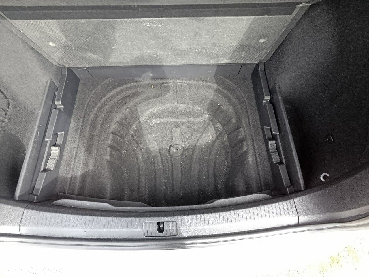 Volkswagen Golf - 16