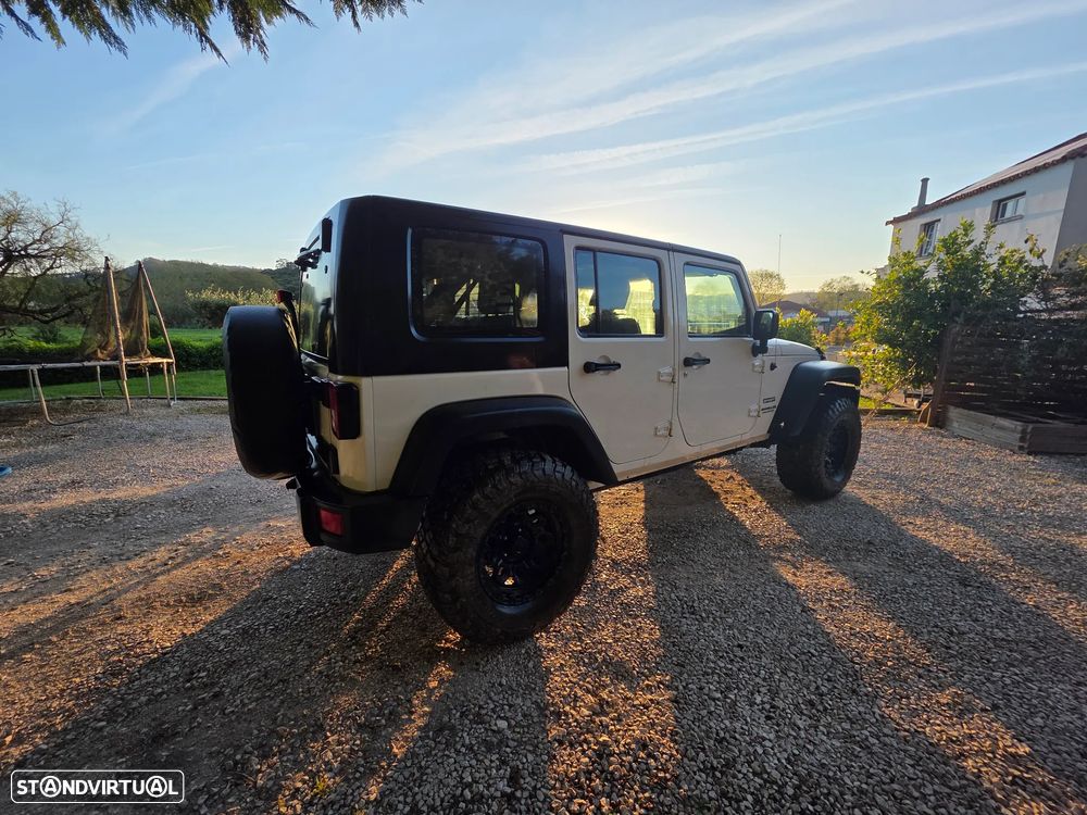 Jeep Wrangler Unlimited - 8