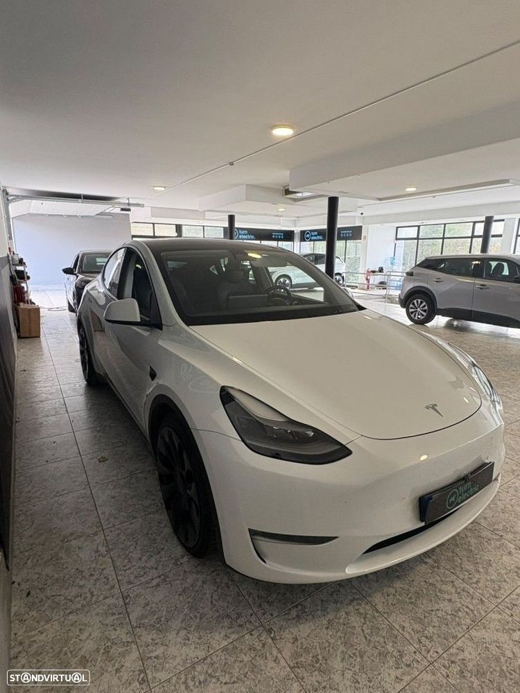 Tesla Model Y Performance Dual Motor AWD - 5