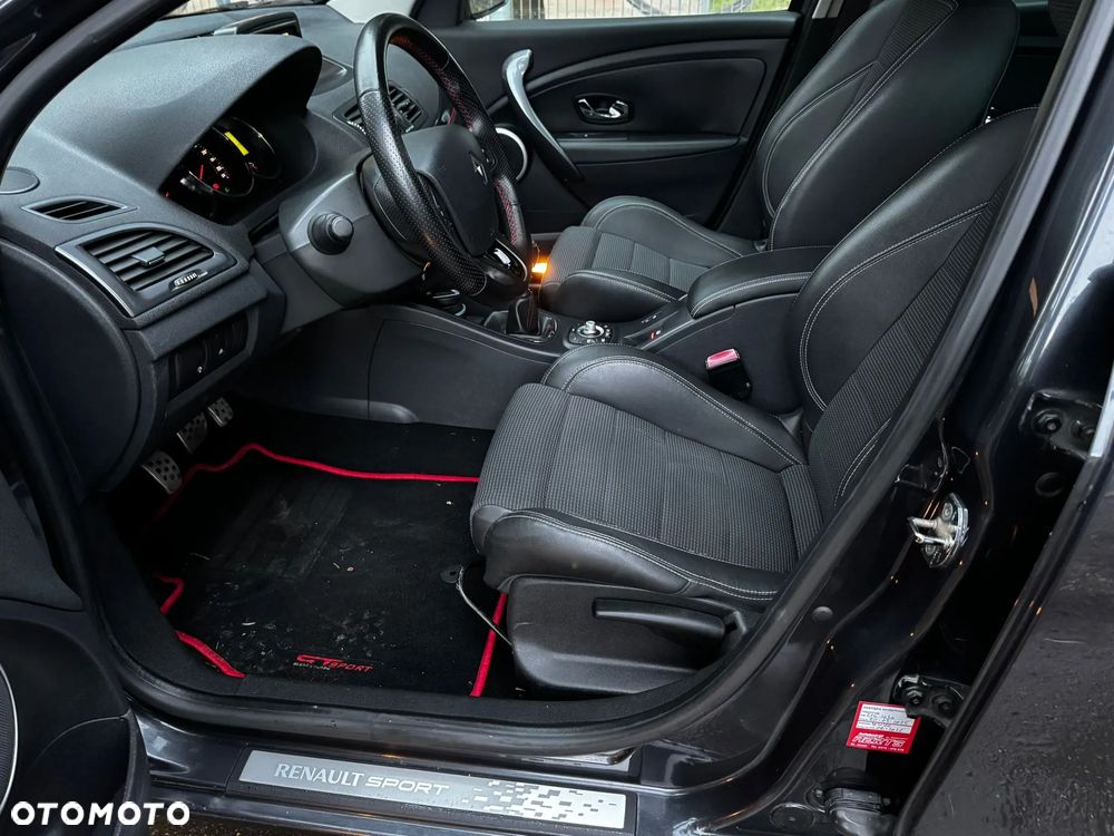 Renault Megane TCe 180 Dynamique - 10