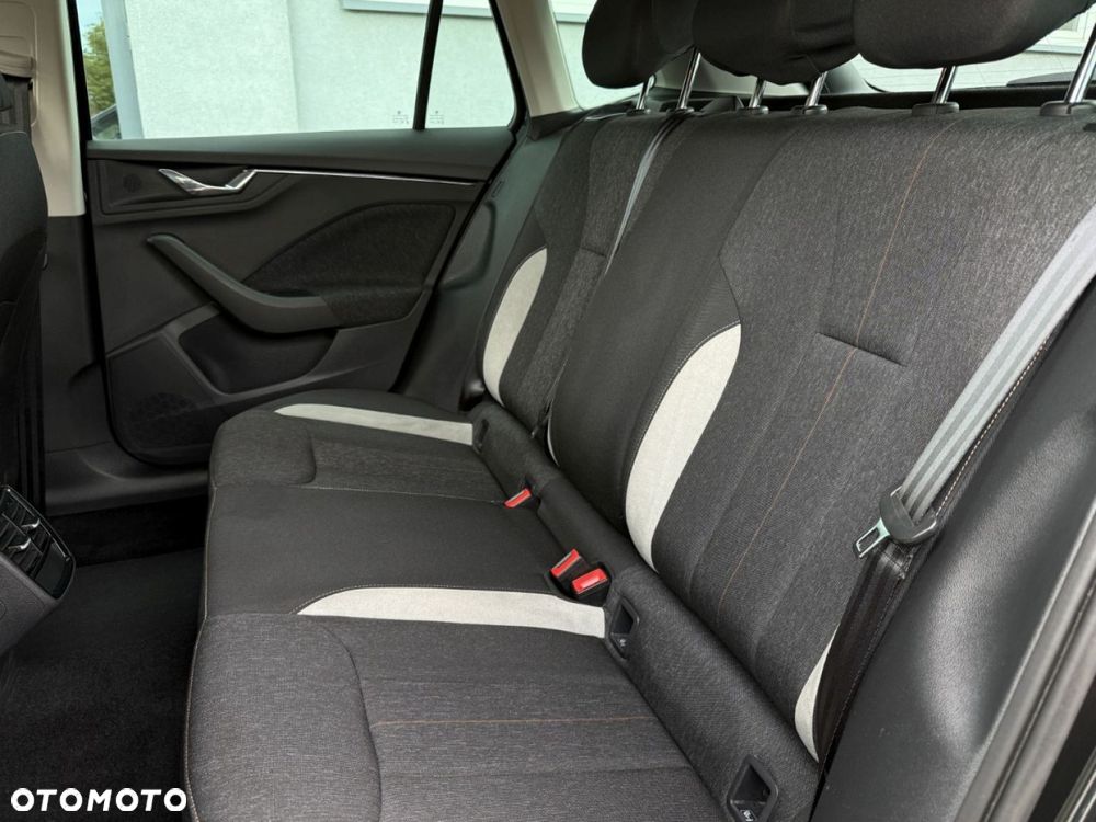 Skoda Kamiq 1.0 TSI Style - 30