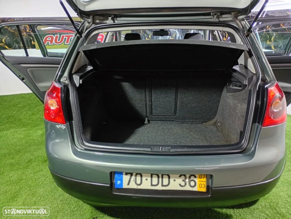 VW Golf - 35