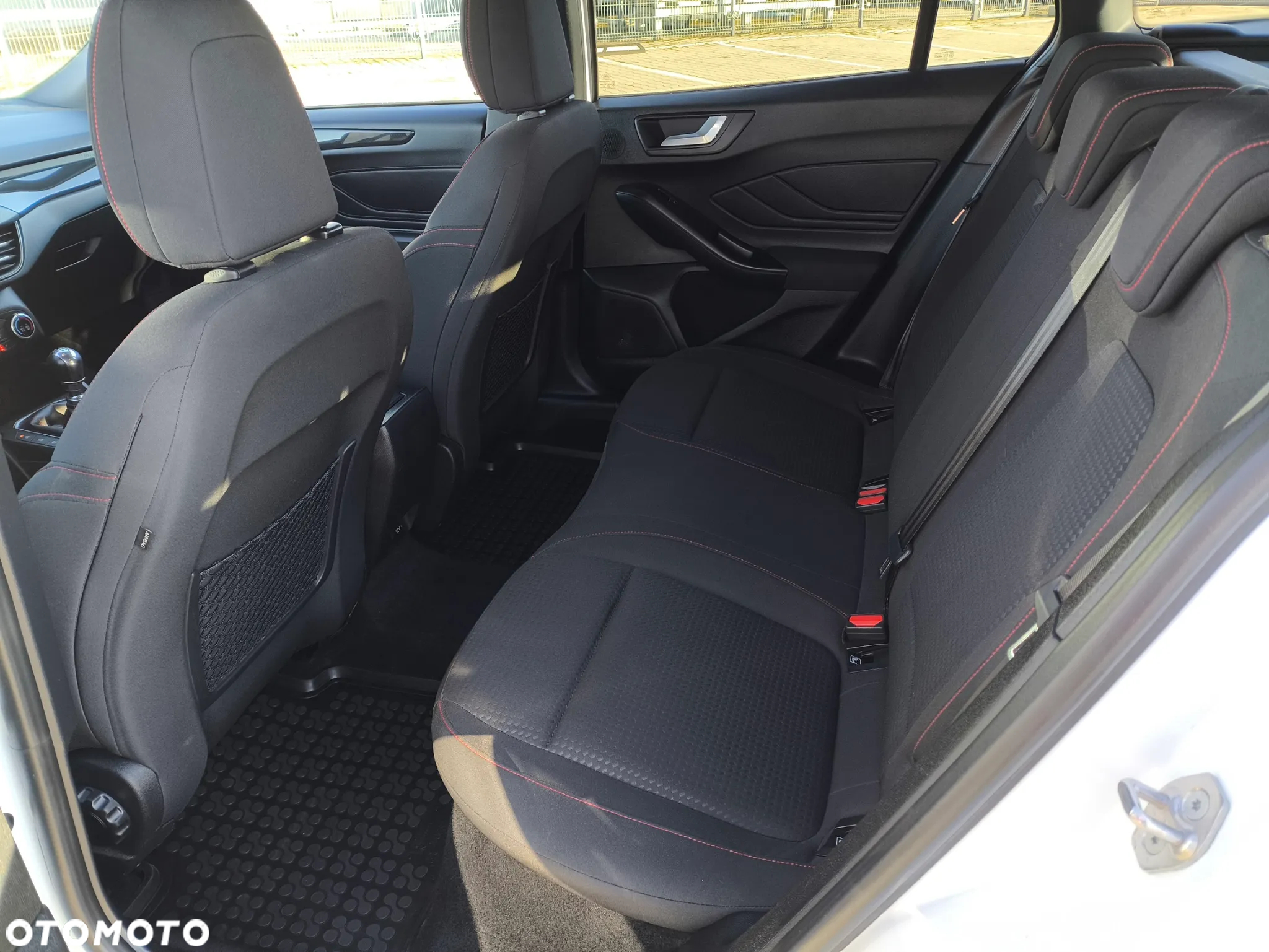 Ford Focus 1.5 EcoBlue Start-Stopp-System ST-LINE - 12