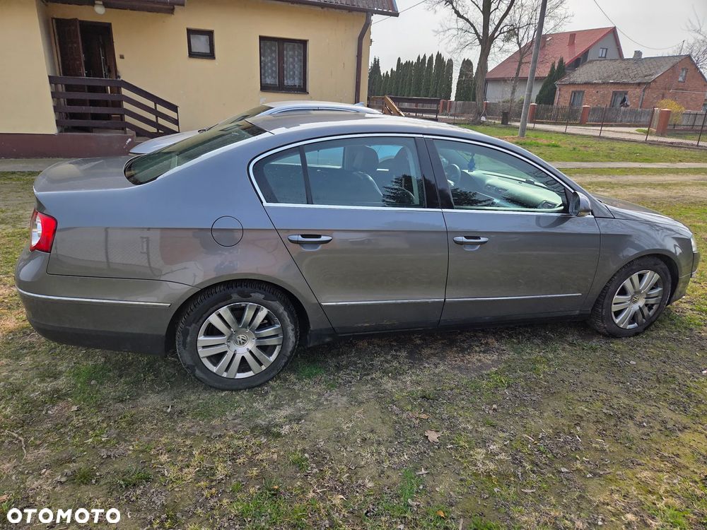 Volkswagen Passat 2.0 TDI DPF Highline - 19