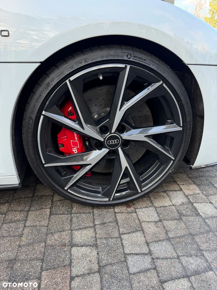 Audi R8 Spyder V10 Quattro Performance - 13