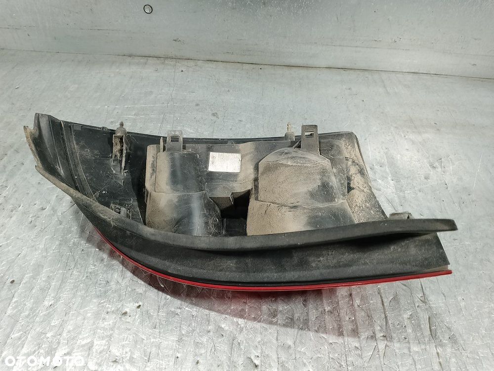 LAMPA TYLNA LEWA NISSAN PRIMERA P12 ( 03-07 ) KOMBI - 3