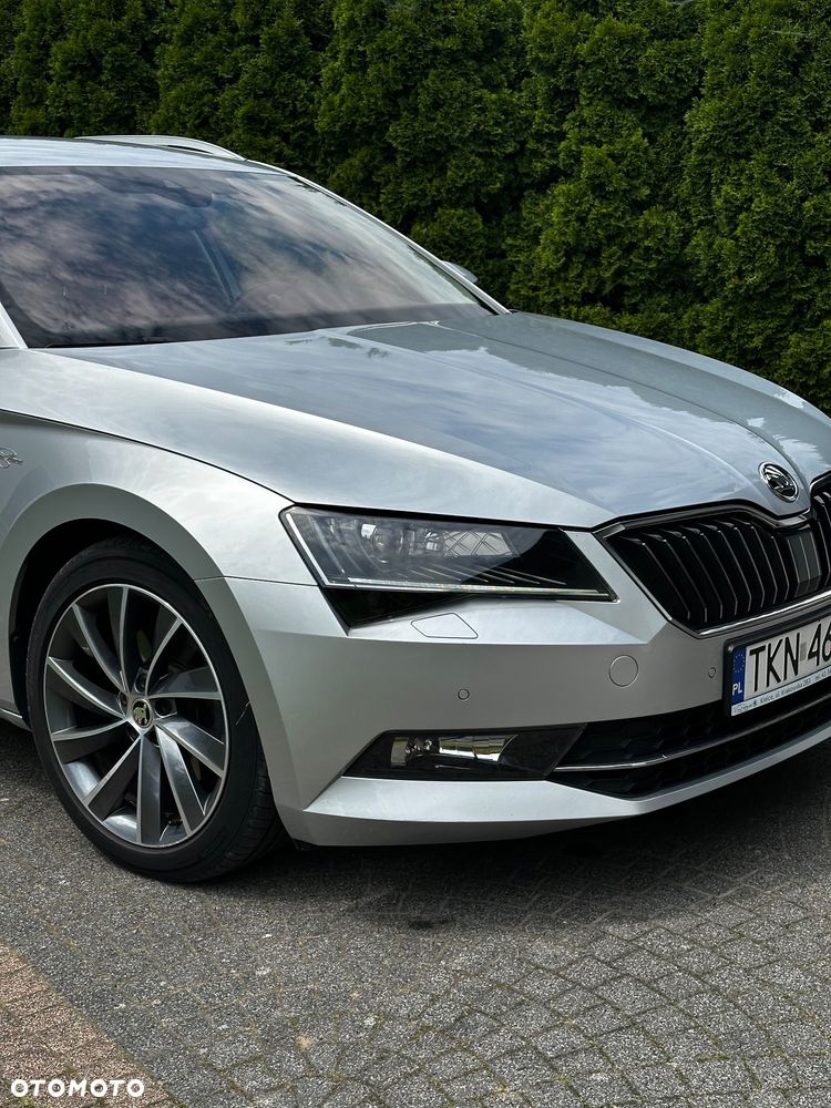 Skoda Superb 2.0 TDI 4x4 L&K DSG - 2