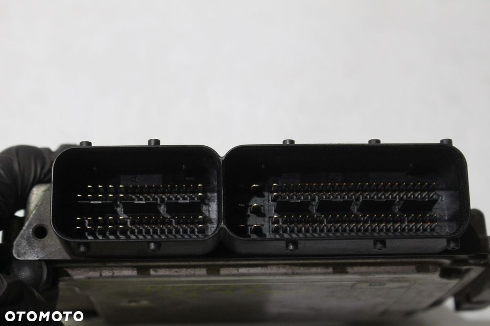 KOMPUTER SILNIKA HYUNDAI I30 2.0CRDI 39113-27760 - 3