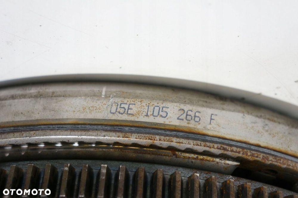 KOŁO DWUMASOWE DSG VW GOLF VIII 1,5 TSI 05E105266F - 4