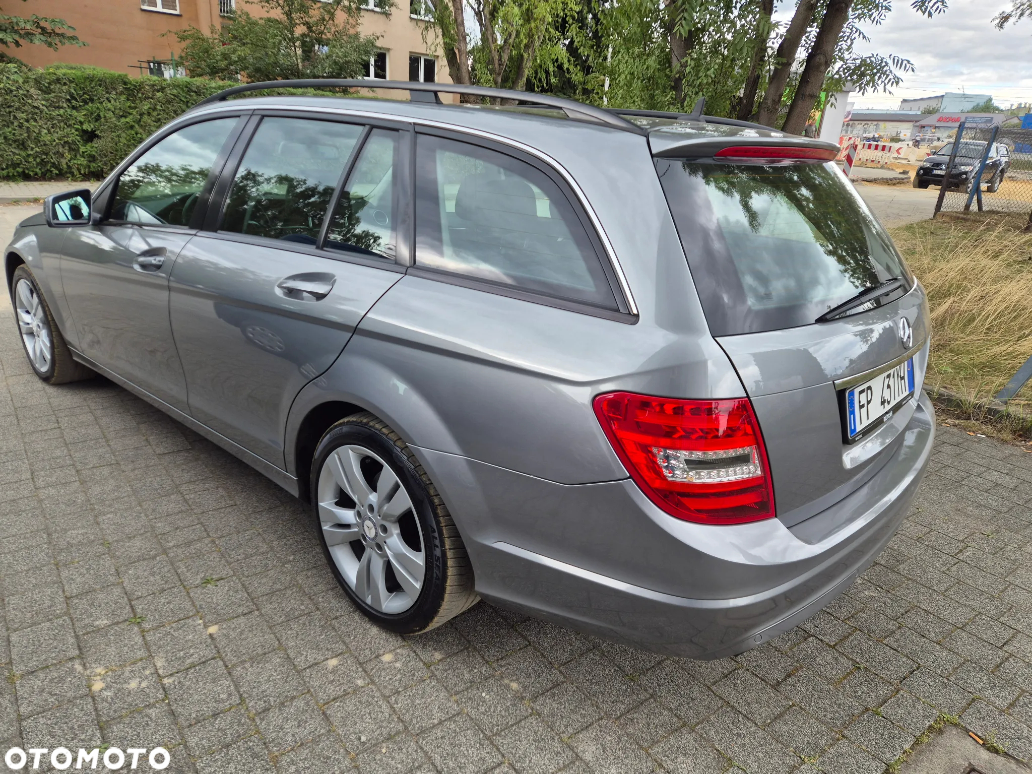 Mercedes-Benz Klasa C 200 CDI BlueEff Avantgarde - 9