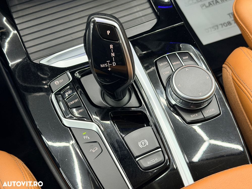 BMW X3 xDrive20i AT xLine - 23