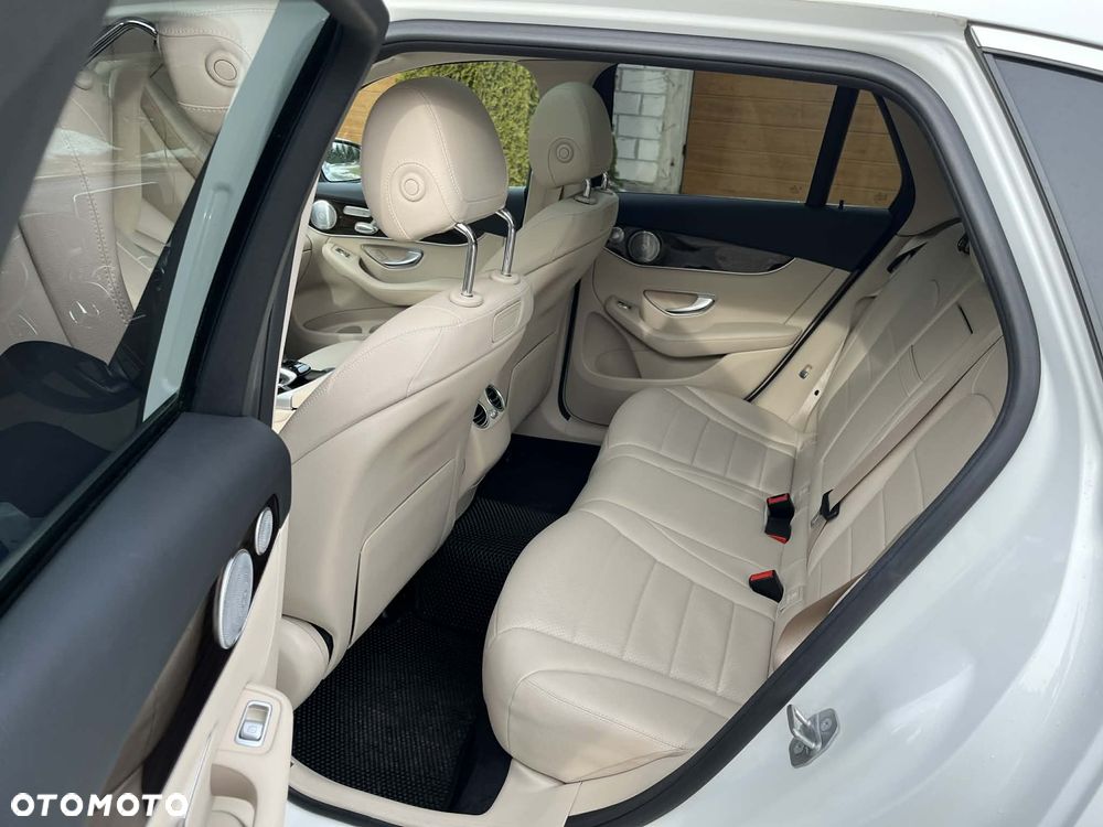 Mercedes-Benz GLC 300 4Matic 9G-TRONIC - 7