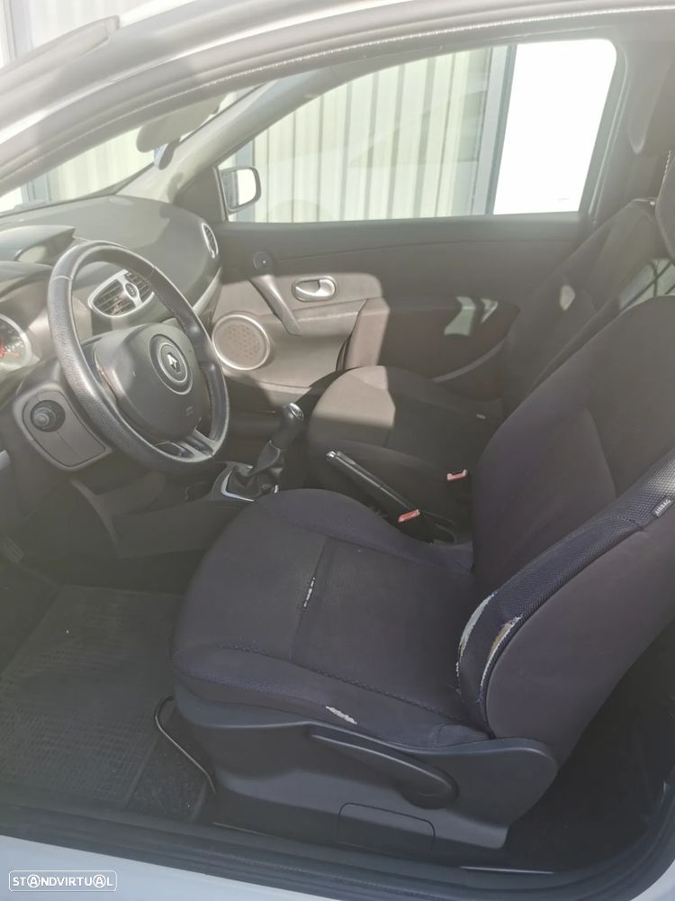 Renault Clio 1.5 dCi Confort - 9