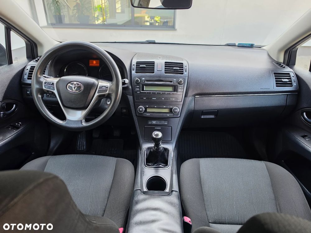 Toyota Avensis 2.0 D-4D - 13