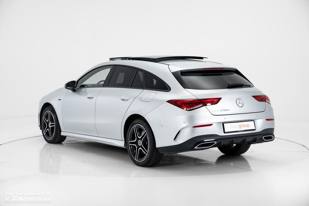 Mercedes-Benz CLA 250 e Shooting Brake AMG Line — fotografia 4