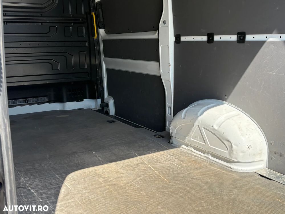 Volkswagen CRAFTER - 25