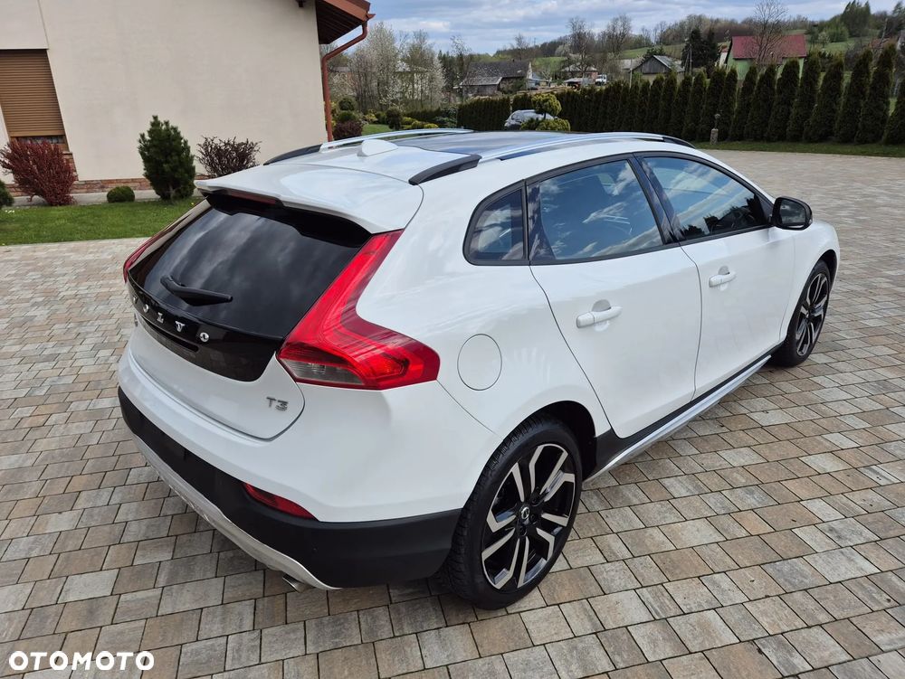 Volvo V40 Cross Country T3 Geartronic Momentum - 4