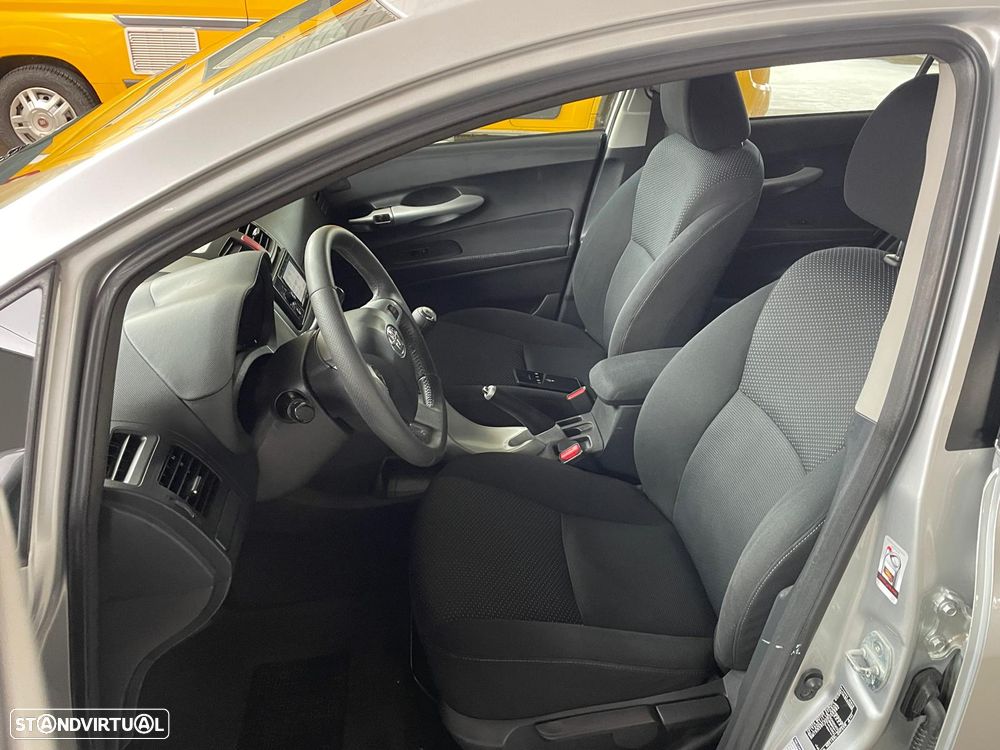 Toyota Auris 1.4 D-4D Cool - 9