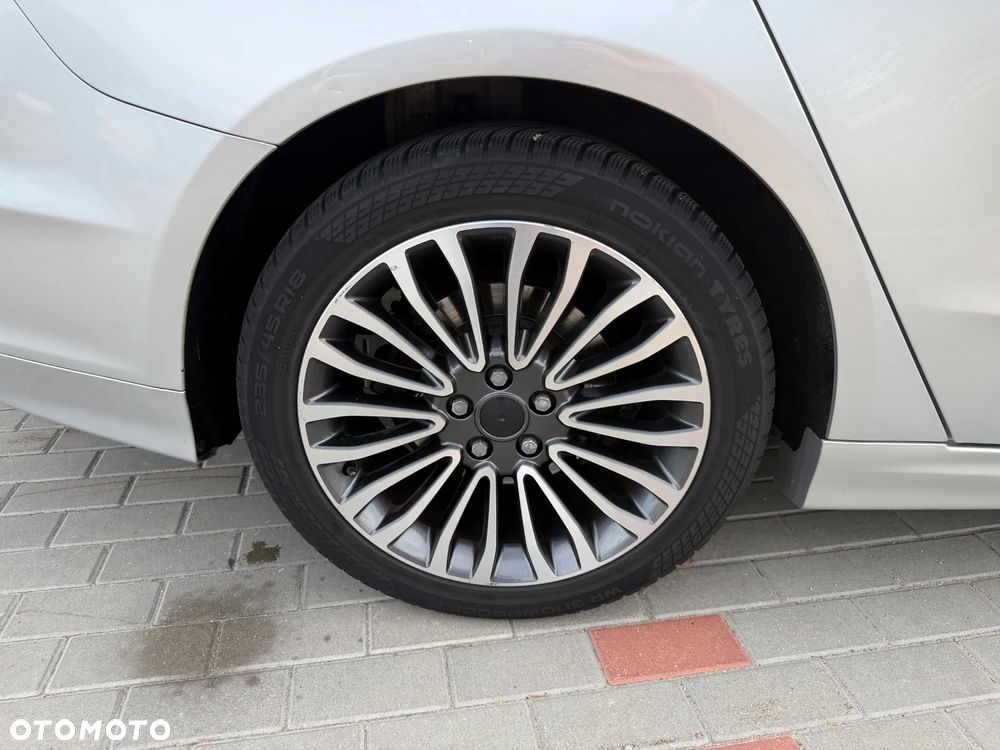 Ford Fusion - 27