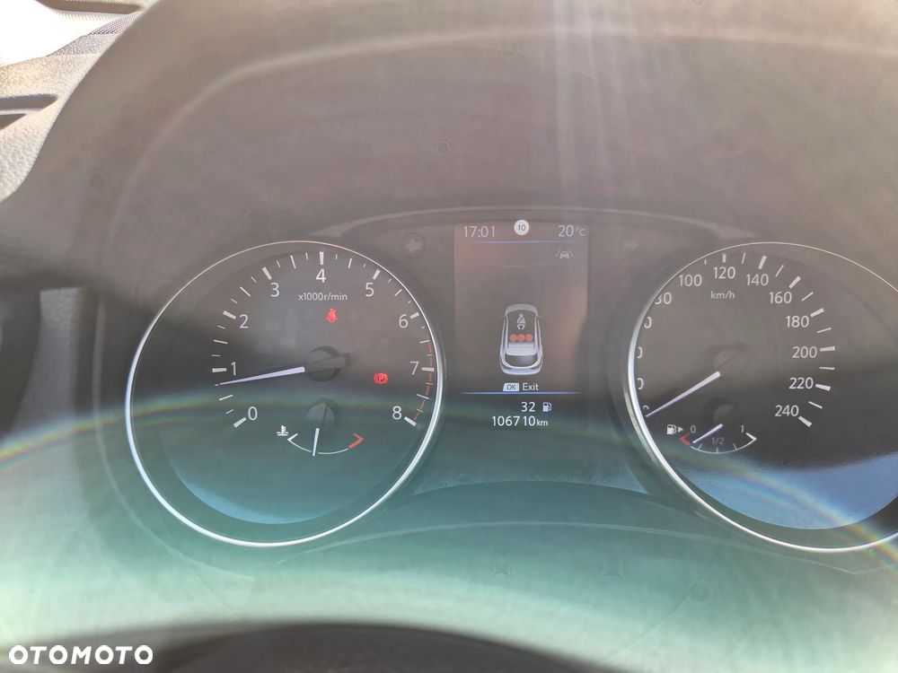 Nissan Qashqai 1.3 DIG-T N-Connecta - 24